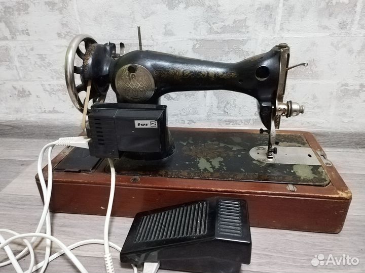 Швейная машинка электрическая