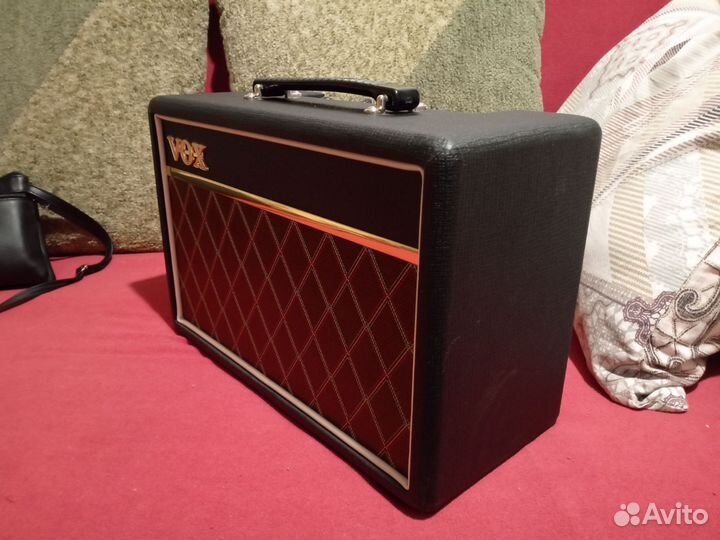 Гитарный комбоусилитель VOX V9106