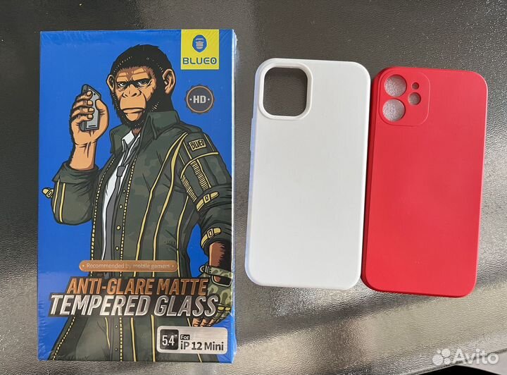 Новое защитное стекло и чехлы iPhone 12 mini