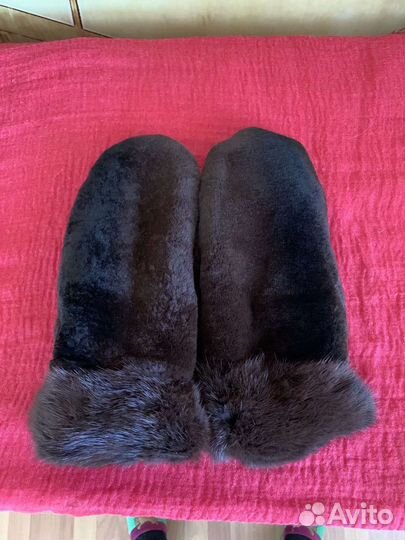 Варежки меховые женские