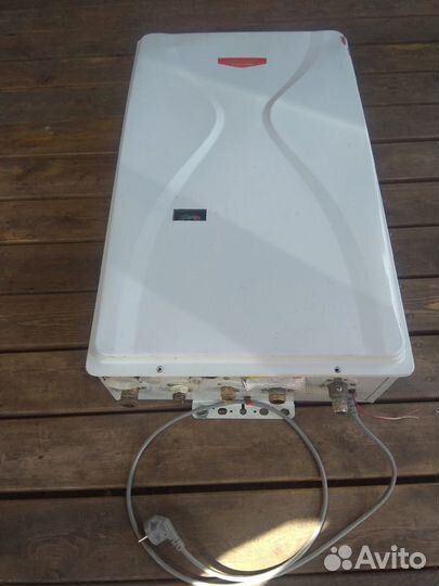 Газовый котел двухконтурный Kiturami World 5000