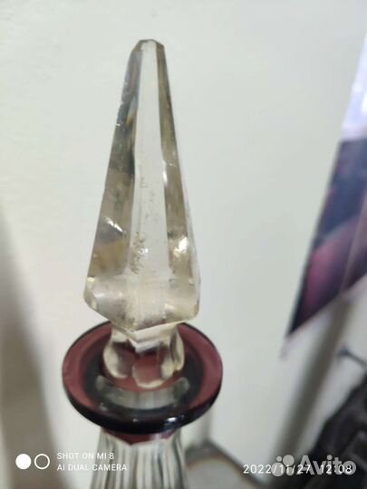 Графин 60 г.г. СССР из марганцевого стекла