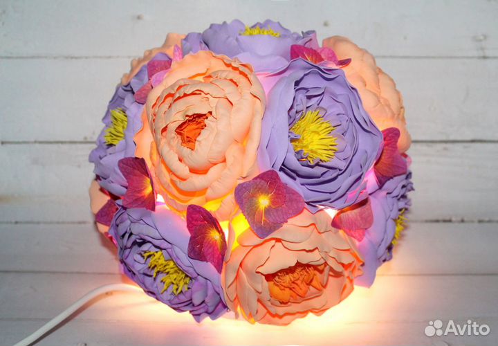 Светильник-ночник с цветами из фоамирана