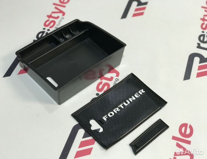 Органайзер в подлокотник Toyota Fortuner