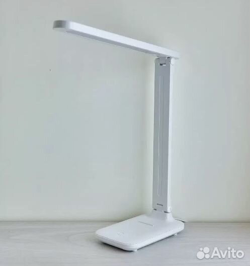 Новая белая настольная LED лампа