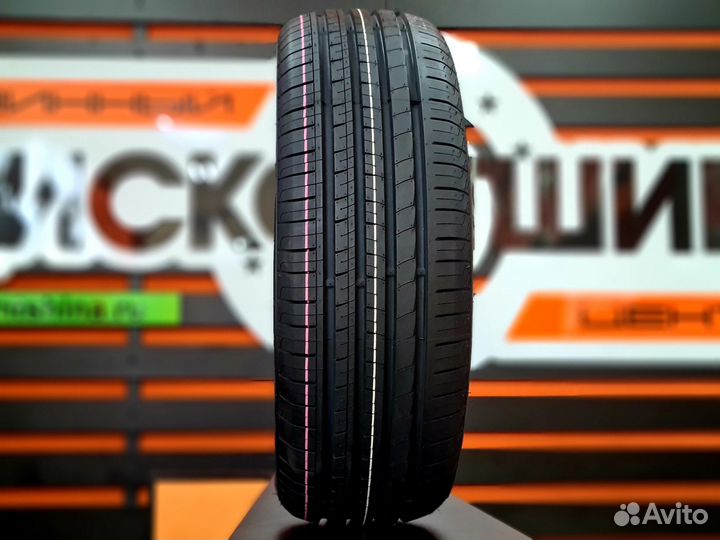 Royal Black Royal Mile 205/60 R16