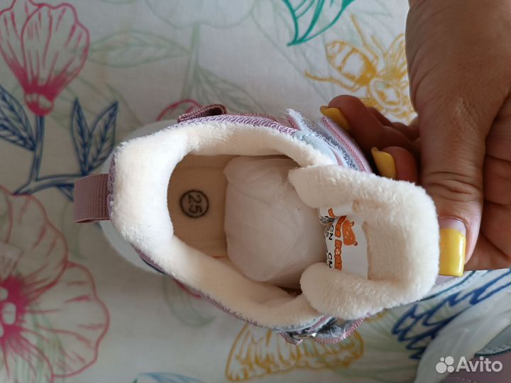 Кроссовки для девочки 25 размер новые