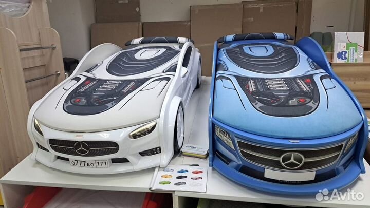 Детская кровать машина