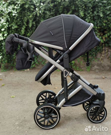 Luxmom F2 Коляска 3 в 1 черная