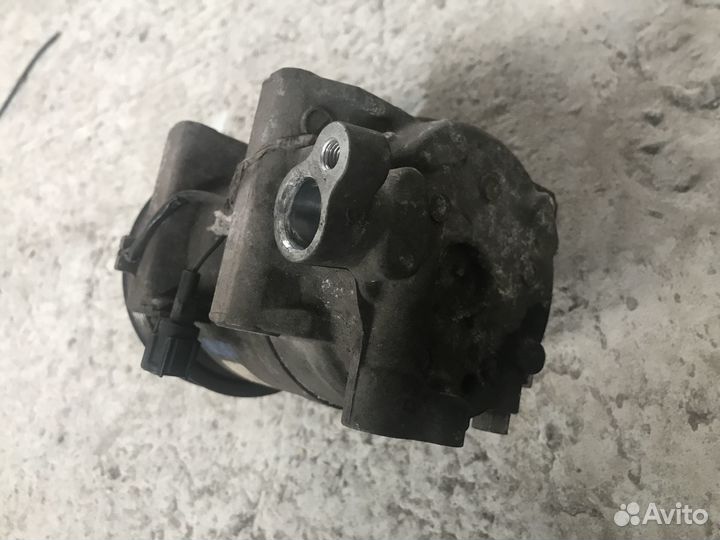 Компрессор кондиционера Nissan Pathfinder R51 2.5