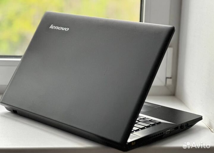 Огромный Lenovo/i5-4200M/8GB/4GB/HDD/SSD