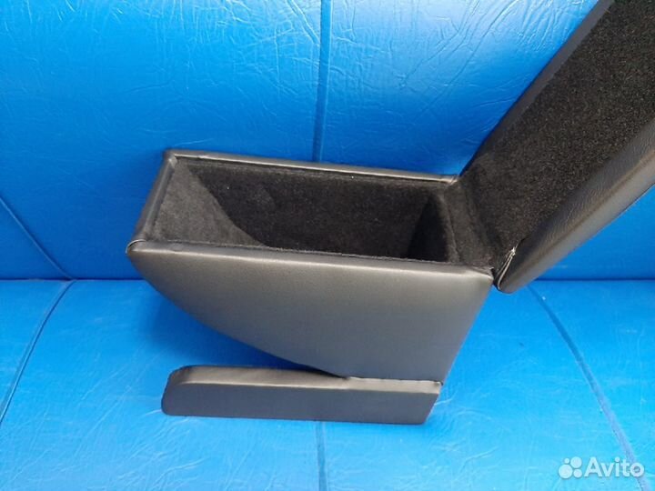 Подлокотник Kia Picanto