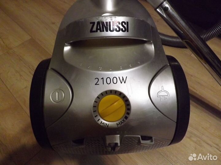 Пылесос zanussi- ZAN5750 2100вт.комплект.б\у