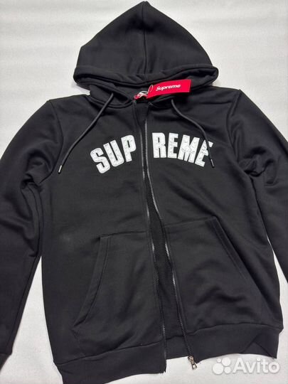 Зип худи Supreme на руках