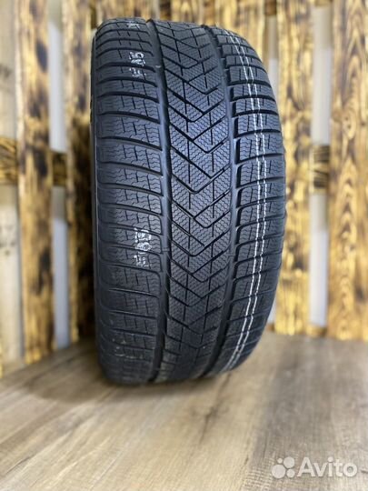 Pirelli Winter Sottozero 3 275/40 R18 и 245/45 R18 100V