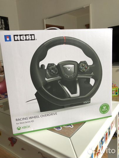 Игровой руль с педалями