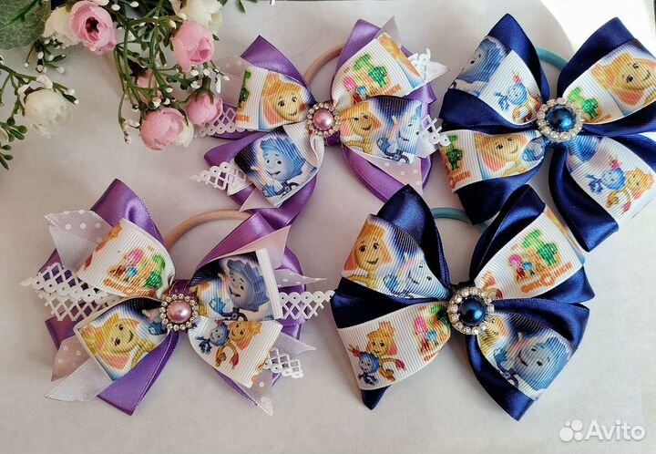 Резинка для волос. Бантики. Канзаши