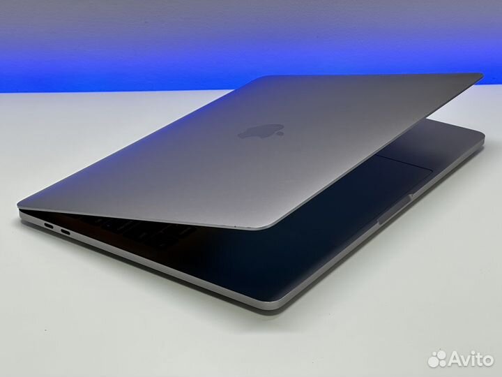 MacBook Pro 13 2018 i5 2.3/16/256