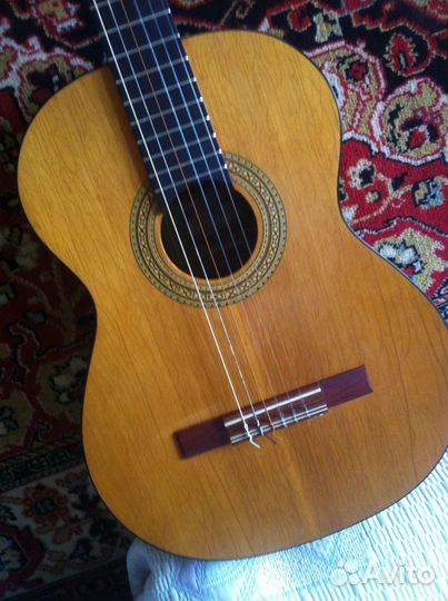 Классическая гитара Музима Резоната