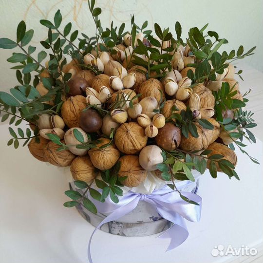 Букет из орехов и сухофруктов, боксы с орехами