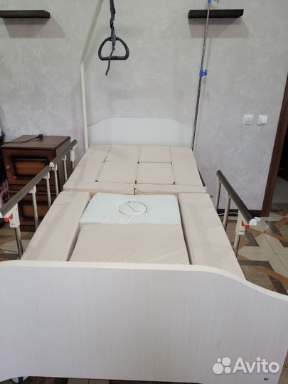 Медицинская кровать для лежачих больных