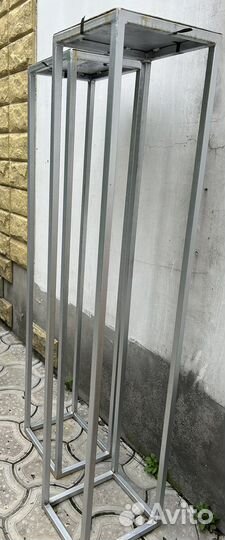 Стойка металлическая для цветов