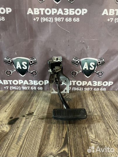 Kia quoris 3.8 педаль тормоза