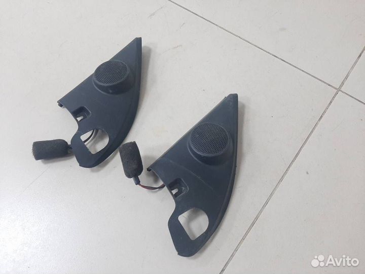 Крышка зеркала внутренняя левая Skoda Rapid 2012-2020