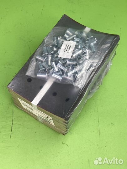 Накладки тормозные STD (300x200) (93252 8x18 64) \