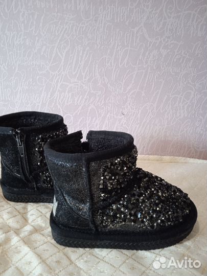 Ugg угги детские 24 р. Для девочки с камнями