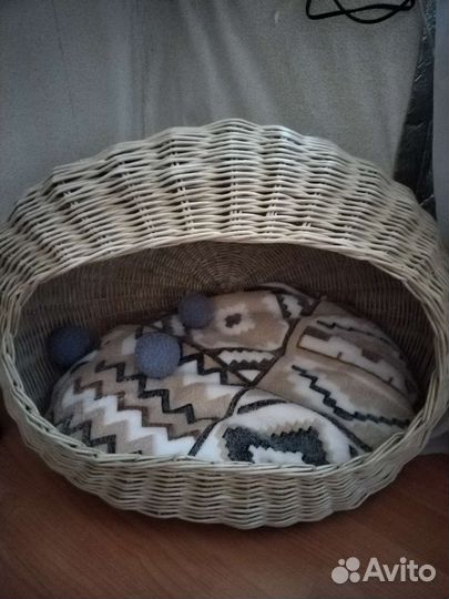 Лежанка для собак и кошек