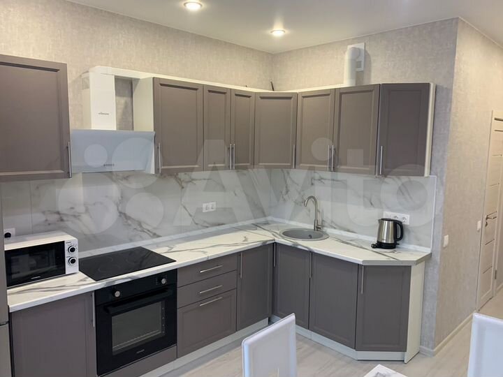 1-к. квартира, 42 м², 4/17 эт.