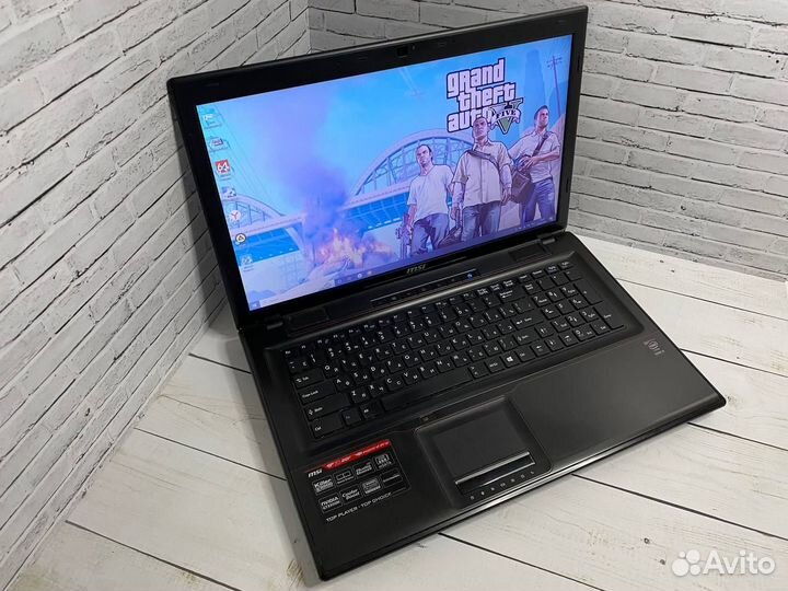 Игровой ноутбук MSI I5/17.3/12Gb/2видео/SSD+HDD