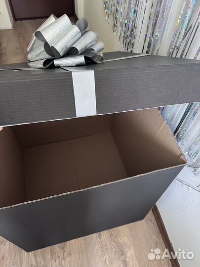 Коробка подарочная черная