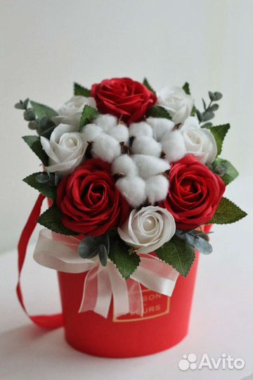 Мыльные розы в коробке