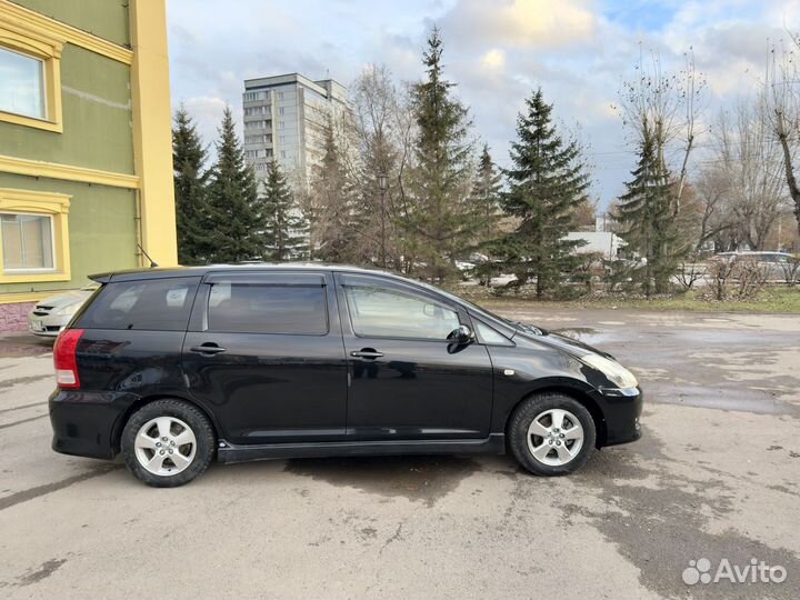 Toyota Wish 1.8 AT, 2006, 186 100 км