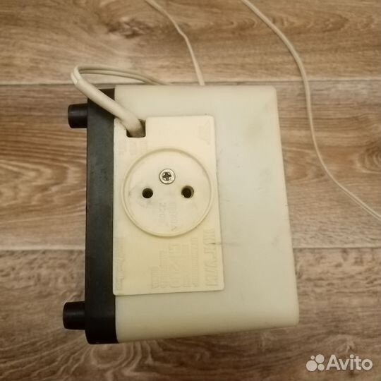 Стабилизатор напряжения