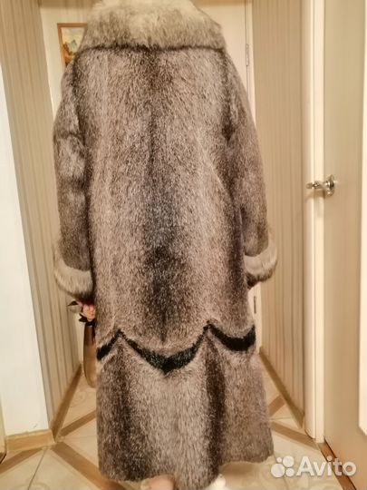 Шуба женская зимняя из нутрии с песцов ворот 48