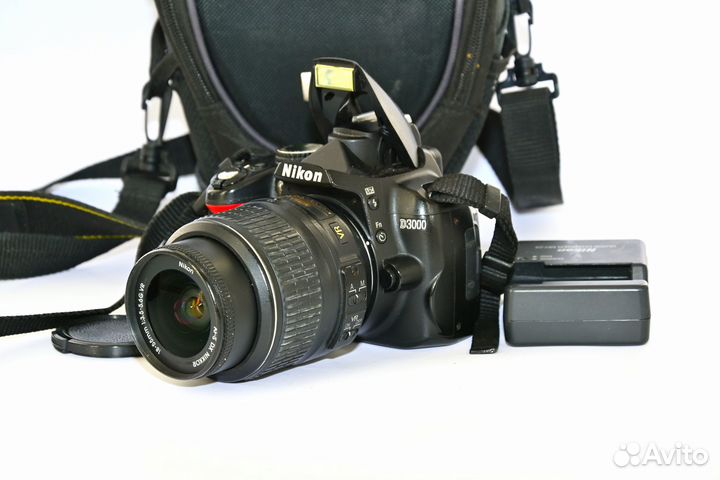 Nikon D3000 10.2MP зеркалка Kit AF-S 18-55