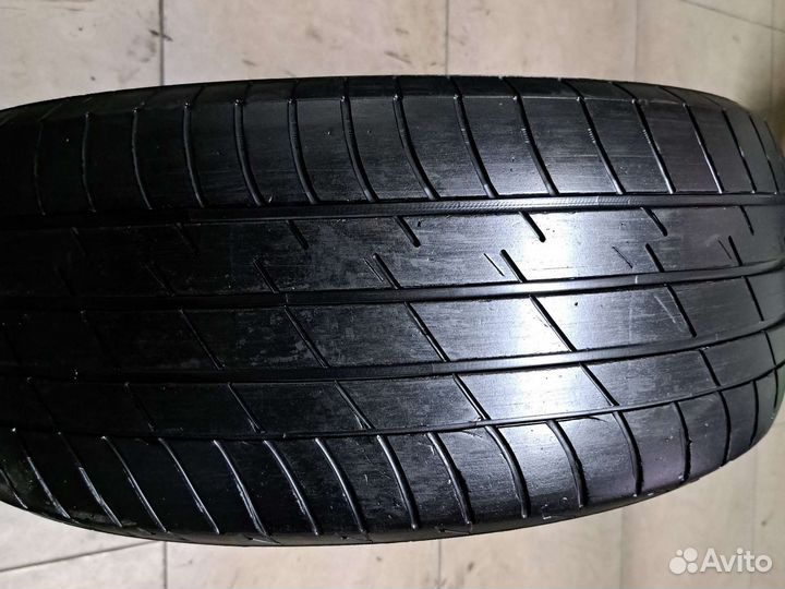 Bridgestone Potenza Adrenalin RE004 215/55 R17 94W