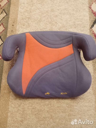 Детское кресло(бустер )для автомобиля