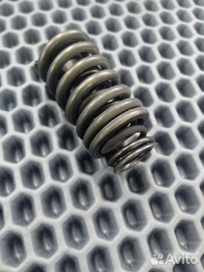 Kawasaki ZL750, GPZ750R, GPZ900R пружина гбц