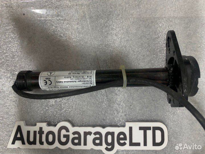 Пиропатрон капота Mercedes-Benz C-Class W205