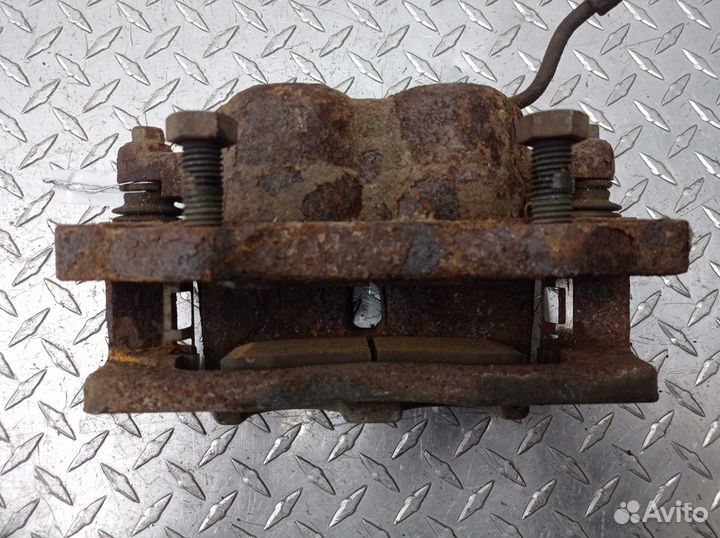 Суппорт передний левый GMC Canyon 1