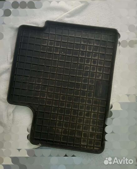 Автомобильные коврики резиновые