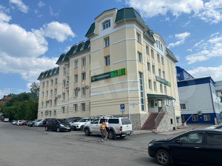 4-к. квартира, 132,7 м², 3/5 эт.