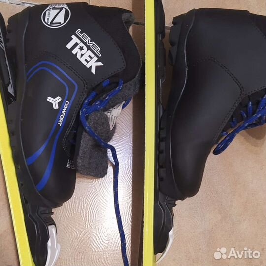 Беговые лыжи детские 130 и ботинки 35