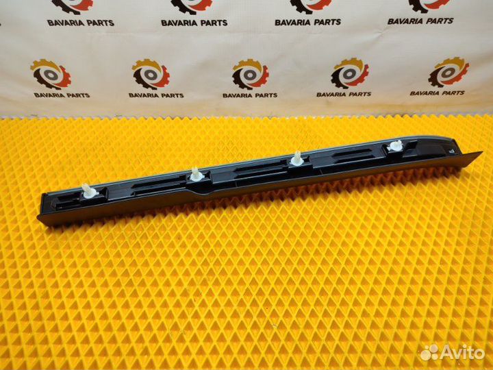 Накладка порога внутренняя передняя левая Mercedes