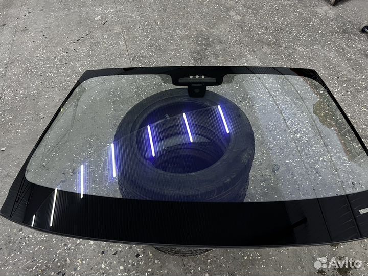 Лобовое стекло на BMW X5 G05
