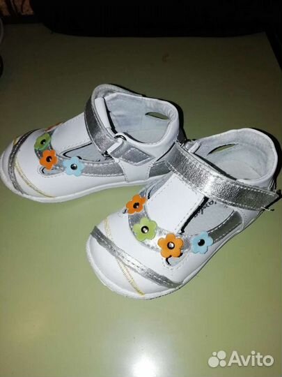 Сандалии для девочки